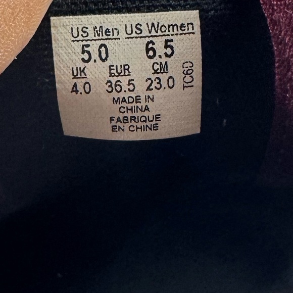 Vans burgundy authentic women’s size 6.5 - Picture 6 of 6